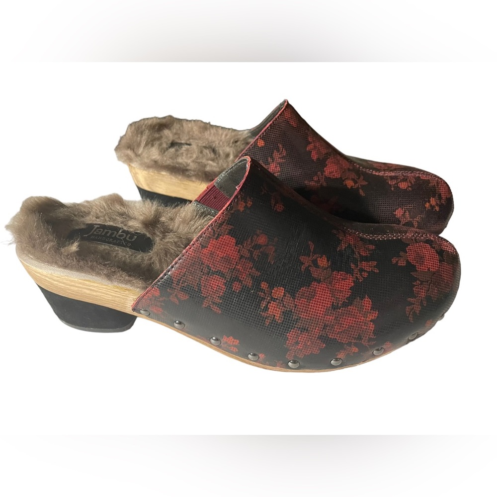 Handcrafted Clogs - Picture 4 of 9